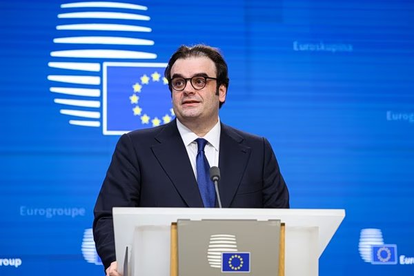 Πιερρακάκης στην ΕΕ: Έσοδο 12–15 δισ. από το φάσμα 6G για την περίοδο 2028–2034 Πιερρακάκης-στην-ΕΕ:-Έσοδο-12–15-δισ.-από-το-φάσμα-6g-για-την-περίοδο-2028–2034