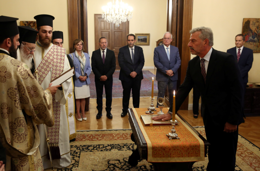 ΤτΕ: Ορκίστηκε ο νέος υποδιοικητής Δημήτριος Τσομώκος ΤτΕ:-Ορκίστηκε-ο-νέος-υποδιοικητής-Δημήτριος-Τσομώκος