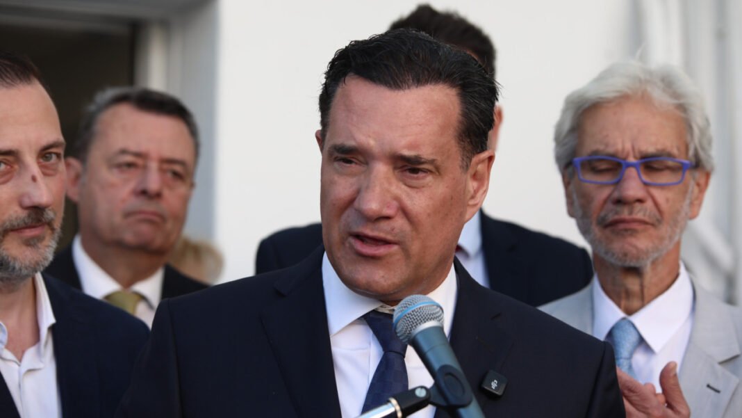 Γεωργιάδης κατά Ανδρουλάκη: «Η τηλεϊατρική λειτουργεί ήδη στα Κέντρα Υγείας» Γεωργιάδης-κατά-Ανδρουλάκη:-«Η-τηλεϊατρική-λειτουργεί-ήδη-στα-Κέντρα-Υγείας»