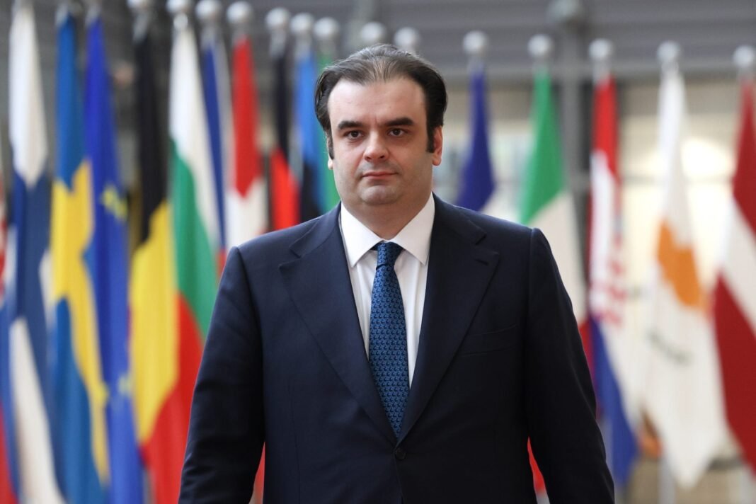 Κ. Πιερρακάκης: Διαδοχικές επισκέψεις σε Βασιλεία και Φραγκφούρτη – Οι επαφές και η ατζέντα Κ.-Πιερρακάκης:-Διαδοχικές-επισκέψεις-σε-Βασιλεία-και-Φραγκφούρτη-–-Οι-επαφές-και-η-ατζέντα