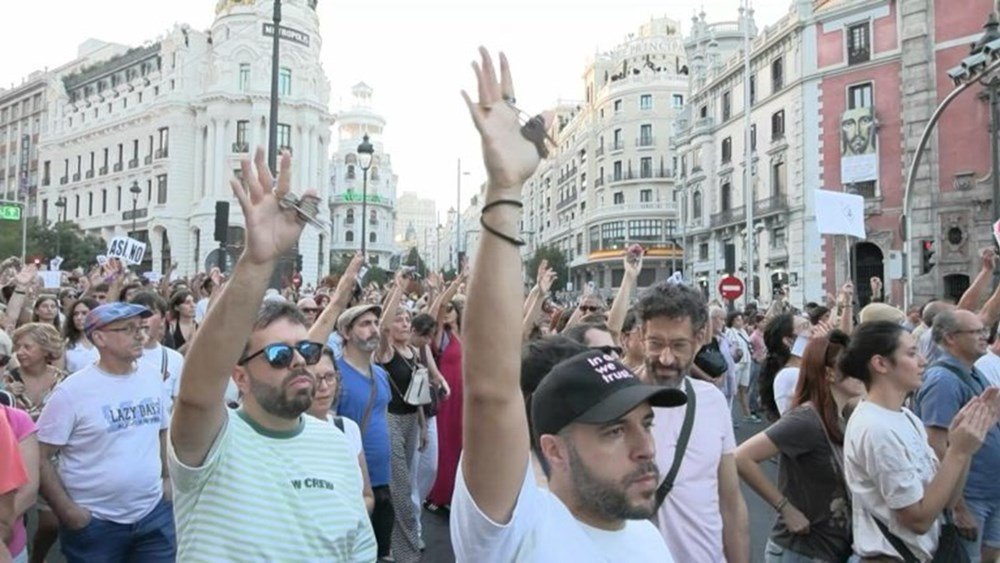 Ισπανία: Μέτρα για το στεγαστικό μετά την ακύρωση έξωσης της 87χρονης – Συνεχίζονται οι διαμαρτυρίες Ισπανία:-Μέτρα-για-το-στεγαστικό-μετά-την-ακύρωση-έξωσης-της-87χρονης-–-Συνεχίζονται-οι-διαμαρτυρίες