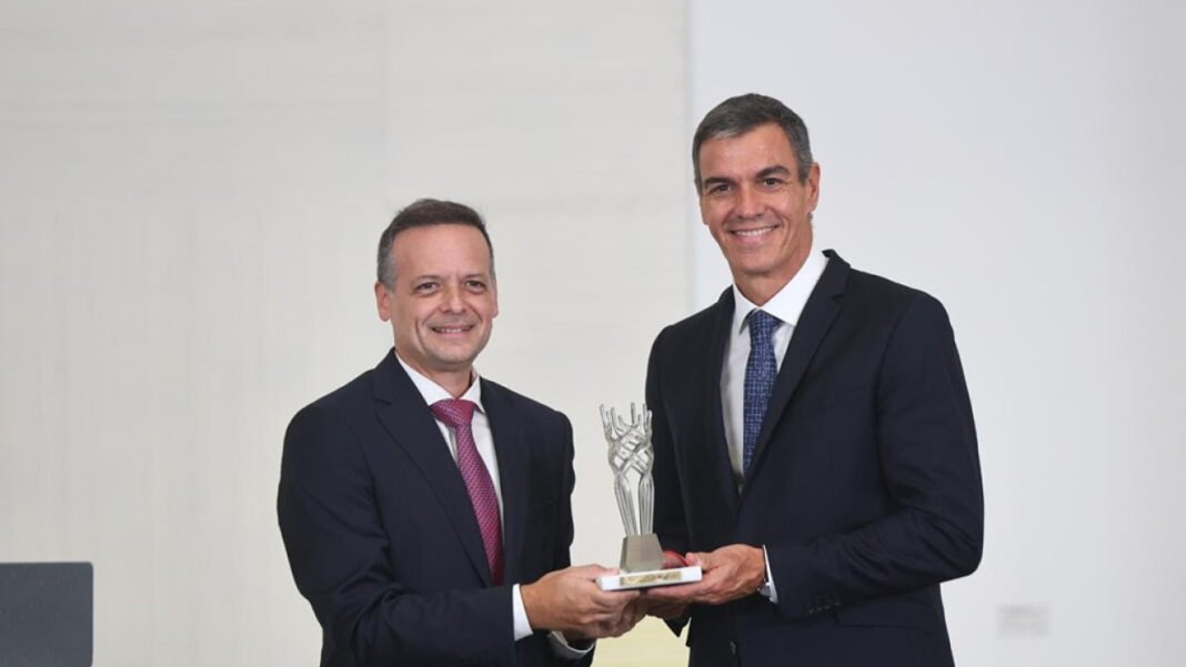 Με το Βραβείο Δημοκρατίας της Πόλης των Αθηνών 2026 τιμήθηκε ο Ισπανός Πρωθυπουργός Πέδρο Σάντσεθ Με-το-Βραβείο-Δημοκρατίας-της-Πόλης-των-Αθηνών-2026-τιμήθηκε-ο-Ισπανός-Πρωθυπουργός-Πέδρο-Σάντσεθ