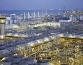 FT: Οι πετρελαϊκές εγκαταστάσεις της Saudi Aramco στο Τζαζάν δέχθηκαν επιθέσεις