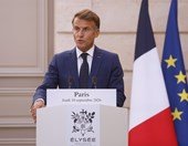 Εμ. Μακρόν: Επίσκεψη - μήνυμα προς Τραμπ στο γαλλικό αρχιπέλαγος και συνάντηση με Μ. Κάρνεϊ