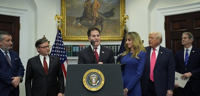 Ο Μάικλ Ντελ ξεπερνά τον Τζεφ Μπέζος στη λίστα των δισεκατομμυριούχων και ανεβαίνει για πρώτη φορά στην 3η θέση
