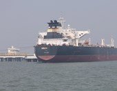 Το Ομάν εκκένωσε 16 μέλη του πληρώματος του πλοίου