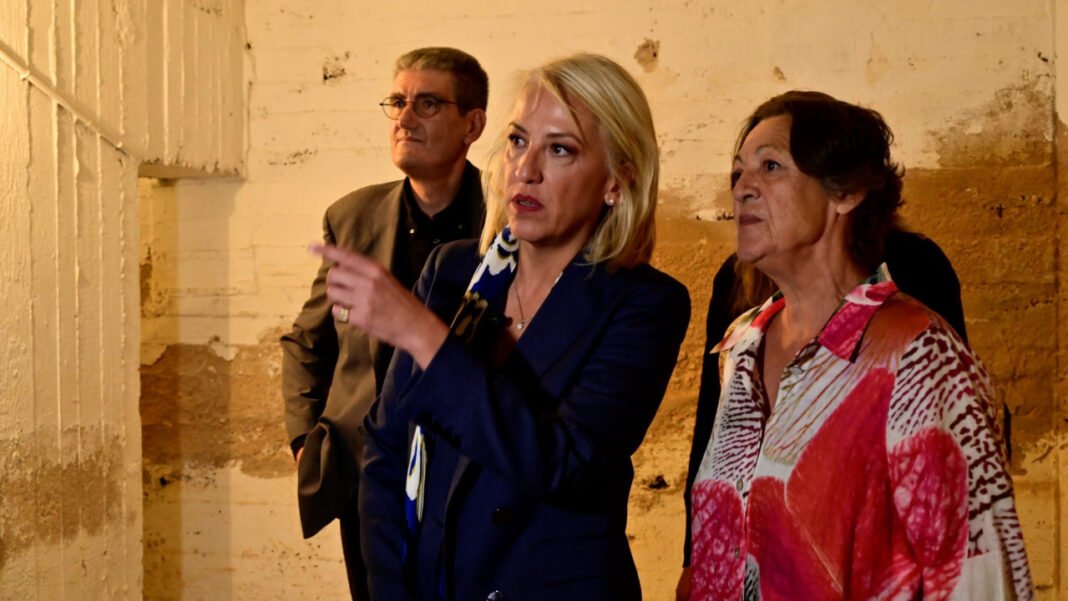 Στην Κυψέλη αντιπροσωπεία του ΣΥΡΙΖΑ: «Η κυβέρνηση αδιαφορεί για τις ζημιές από τα έργα του Μετρό» Στην-Κυψέλη-αντιπροσωπεία-του-ΣΥΡΙΖΑ:-«Η-κυβέρνηση-αδιαφορεί-για-τις-ζημιές-από-τα-έργα-του-Μετρό»