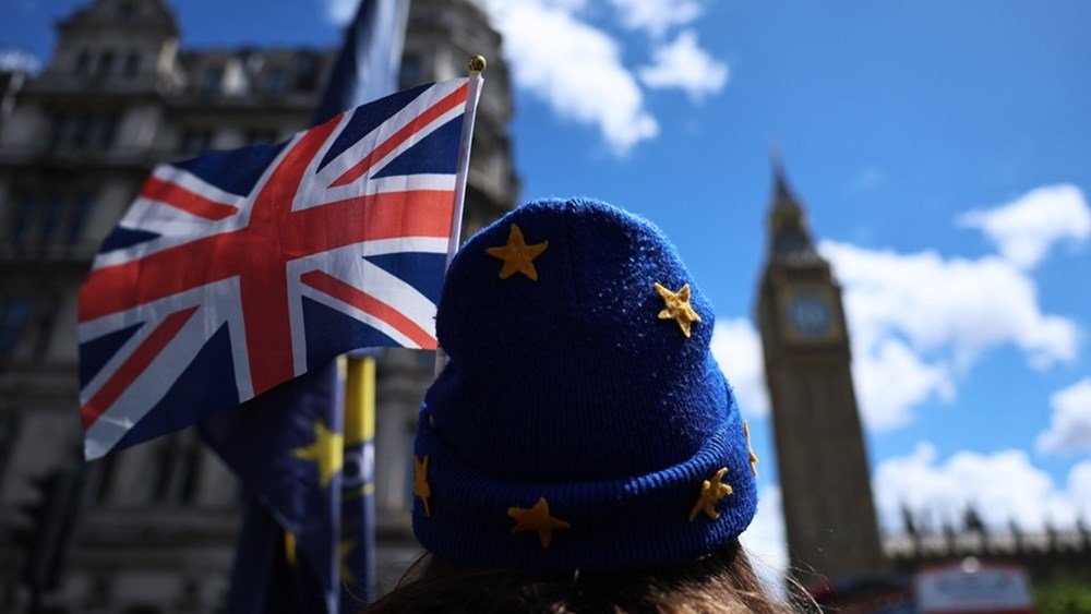 10 χρόνια brexit: Η Βρετανία ανοίγει ξανά την πόρτα προς την ΕΕ – “Όλα είναι πιθανά” λέει ο Μπέρναμ 10-χρόνια-brexit:-Η-Βρετανία-ανοίγει-ξανά-την-πόρτα-προς-την-ΕΕ-–-“Όλα-είναι-πιθανά”-λέει-ο-Μπέρναμ