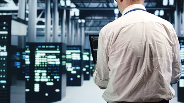 Data centers: Το μεγάλο στοίχημα για την Ελλάδα της Τεχνητής Νοημοσύνης data-centers:-Το-μεγάλο-στοίχημα-για-την-Ελλάδα-της-Τεχνητής-Νοημοσύνης