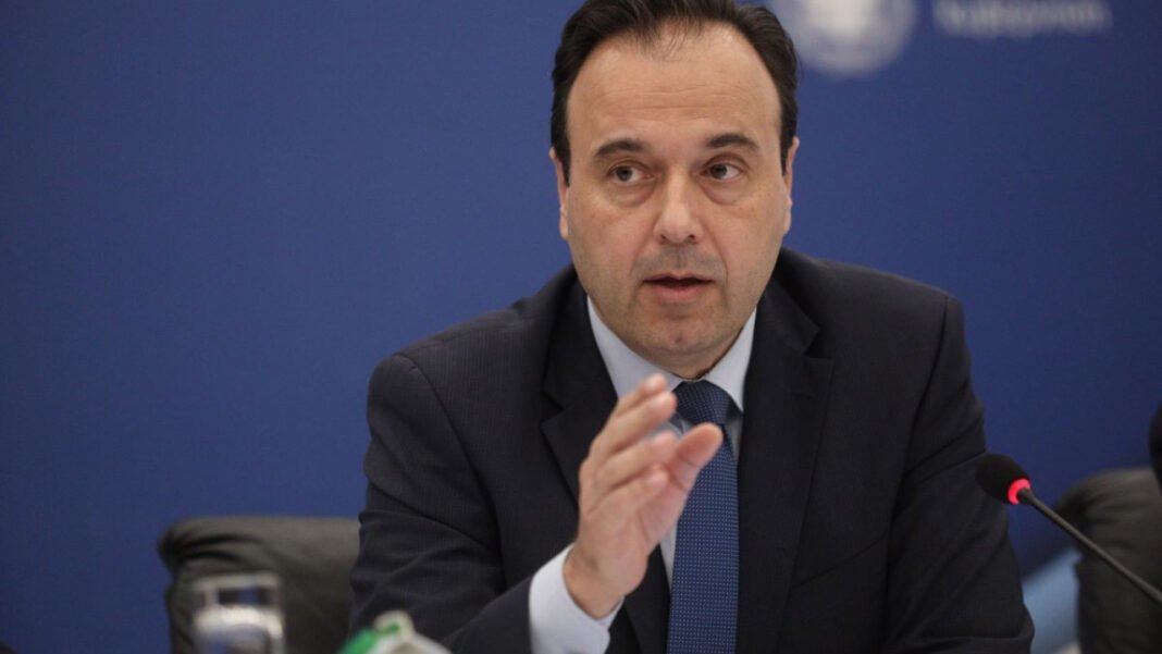 Δ. Παπαστεργίου: «Από 1η Ιανουαρίου το όριο των 15 ετών στα social media» – Πώς θα λειτουργήσει η επαλήθευση ηλικίας Δ.-Παπαστεργίου:-«Από-1η-Ιανουαρίου-το-όριο-των-15-ετών-στα-social-media»-–-Πώς-θα-λειτουργήσει-η-επαλήθευση-ηλικίας