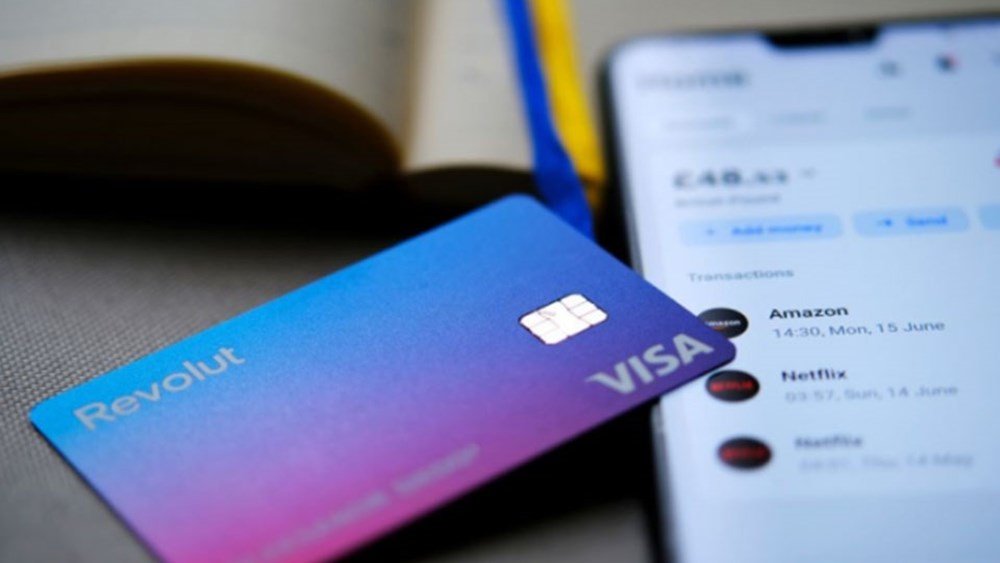 Revolut: Πώς η startup των 115 δισ. δολαρίων έγινε αντίπαλος των ευρωπαϊκών τραπεζικών κολοσσών revolut:-Πώς-η-startup-των-115-δισ.-δολαρίων-έγινε-αντίπαλος-των-ευρωπαϊκών-τραπεζικών-κολοσσών