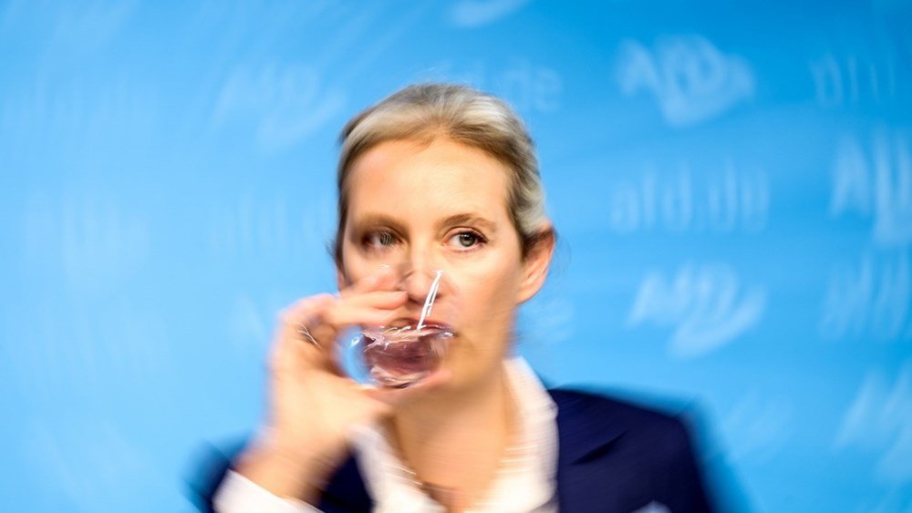 Η ακροδεξιά AfD εξετάζει στροφή από τις αντιευρωπαϊκές της ρίζες – Τι δείχνει εσωτερικό έγγραφο Η-ακροδεξιά-afd-εξετάζει-στροφή-από-τις-αντιευρωπαϊκές-της-ρίζες-–-Τι-δείχνει-εσωτερικό-έγγραφο