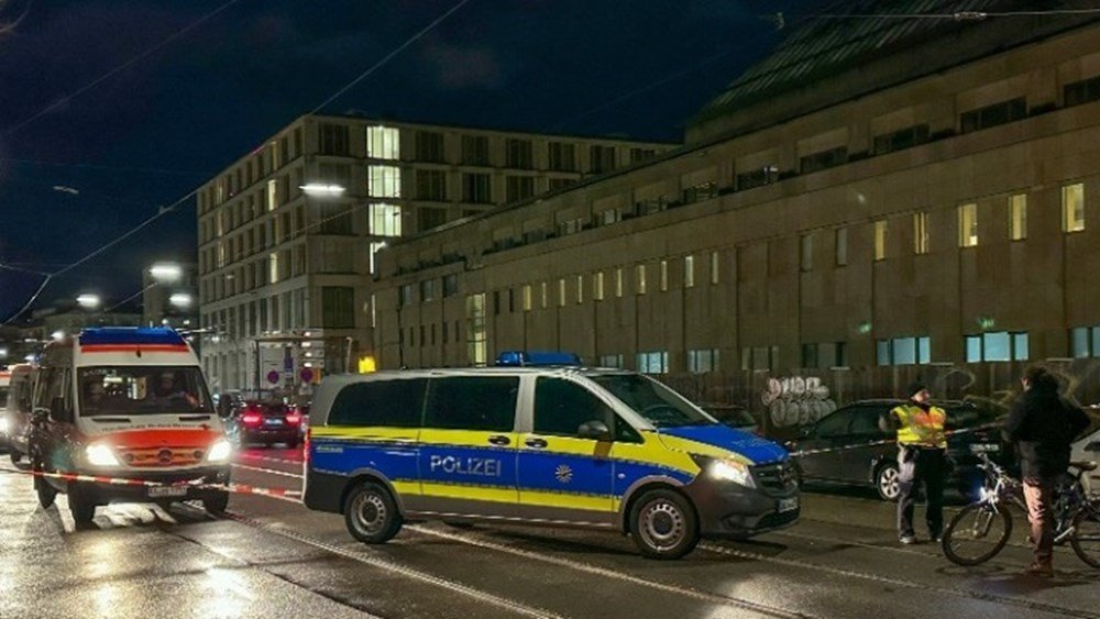 Σουηδία: Αστυνομικοί πυροβόλησαν άνδρα έξω από το ανάκτορο της Στοκχόλμης Σουηδία:-Αστυνομικοί-πυροβόλησαν-άνδρα-έξω-από-το-ανάκτορο-της-Στοκχόλμης