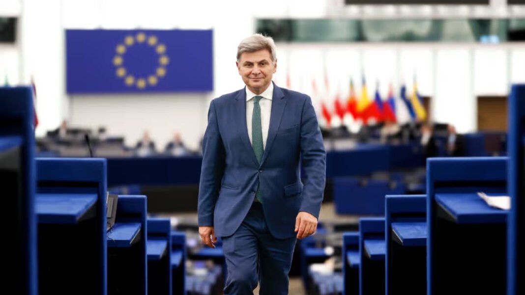 Φαραντούρης-για-52-εκατ.-ευρώ-στην-αλιεία:-«Γαλάζιοι-λαγοκέφαλοι»-και-«ΟΠΕΚΕΠΕ-Νο-2»
