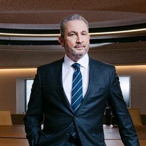 Αλέξανδρος Εξάρχου: Η Κίμπερλι Γκίλφοϊλ συνέβαλε στο έργο του Κάθετου Διαδρόμου Αλέξανδρος-Εξάρχου:-Η-Κίμπερλι-Γκίλφοϊλ-συνέβαλε-στο-έργο-του-Κάθετου-Διαδρόμου