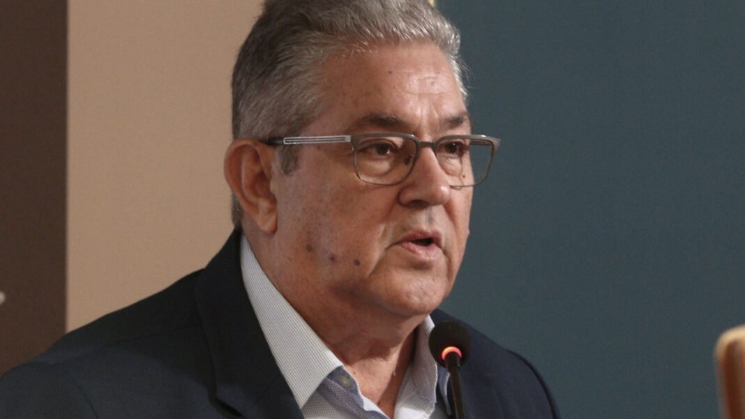 Κουτσούμπας: «Δεν είναι μονόδρομος να μένουν χιλιάδες σπίτια χωρίς θέρμανση τον χειμώνα» Κουτσούμπας:-«Δεν-είναι-μονόδρομος-να-μένουν-χιλιάδες-σπίτια-χωρίς-θέρμανση-τον-χειμώνα»