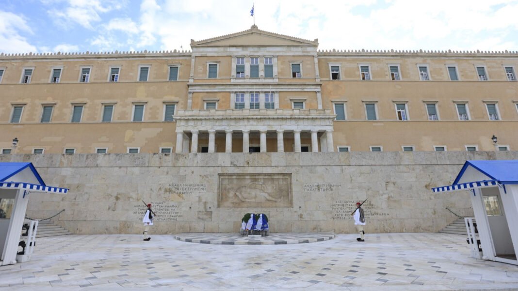 Βουλή: Υπερψηφίστηκε το νομοσχέδιο για την απαγόρευση πρόσβασης στο διαδίκτυο για ανηλίκους κάτω των 15 ετών Βουλή:-Υπερψηφίστηκε-το-νομοσχέδιο-για-την-απαγόρευση-πρόσβασης-στο-διαδίκτυο-για-ανηλίκους-κάτω-των-15-ετών