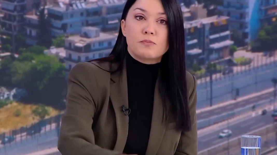 Άγριος-καυγάς-Λαζαρίδη-–-Γιαννακοπούλου:-«Με-ρώτησες-για-τον-κουμπάρο-του-Ανδρουλάκη»-–-«Είστε-βούρκος»