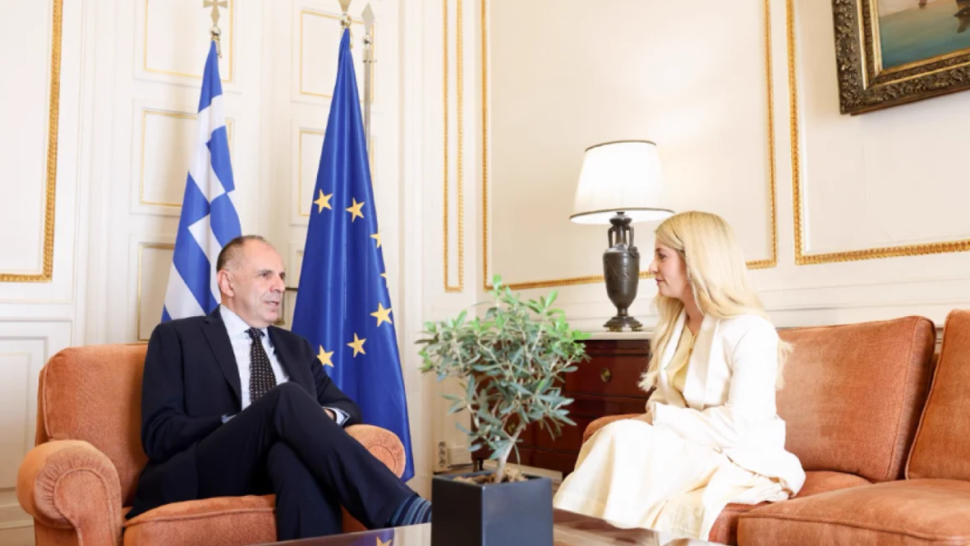 Συνάντηση του Γιώργου Γεραπετρίτη με την πρόεδρο της Κυπριακής Βουλής, Αννίτα Δημητρίου Συνάντηση-του-Γιώργου-Γεραπετρίτη-με-την-πρόεδρο-της-Κυπριακής-Βουλής,-Αννίτα-Δημητρίου