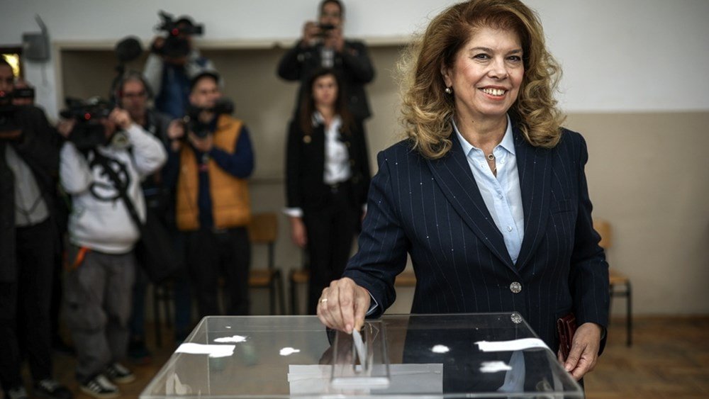 Βουλγαρία: Στις κάλπες για τις προεδρικές εκλογές με φόντο τις επιθέσεις σε πλοία στη Μαύρη Θάλασσα – Φαβορί η Ιότοβα Βουλγαρία:-Στις-κάλπες-για-τις-προεδρικές-εκλογές-με-φόντο-τις-επιθέσεις-σε-πλοία-στη-Μαύρη-Θάλασσα-–-Φαβορί-η-Ιότοβα