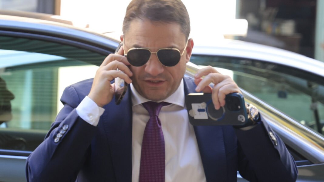 Τσουκαλάς: «Όταν ψηφίζεις Μητσοτάκη, μάλλον παίρνεις μαζί και Βελόπουλο» – «’Οταν ψηφίζεις ΠΑΣΟΚ, θα εφαρμοστεί πρόγραμμα ΠΑΣΟΚ» Τσουκαλάς:-«Όταν-ψηφίζεις-Μητσοτάκη,-μάλλον-παίρνεις-μαζί-και-Βελόπουλο»-–-«’Οταν-ψηφίζεις-ΠΑΣΟΚ,-θα-εφαρμοστεί-πρόγραμμα-ΠΑΣΟΚ»