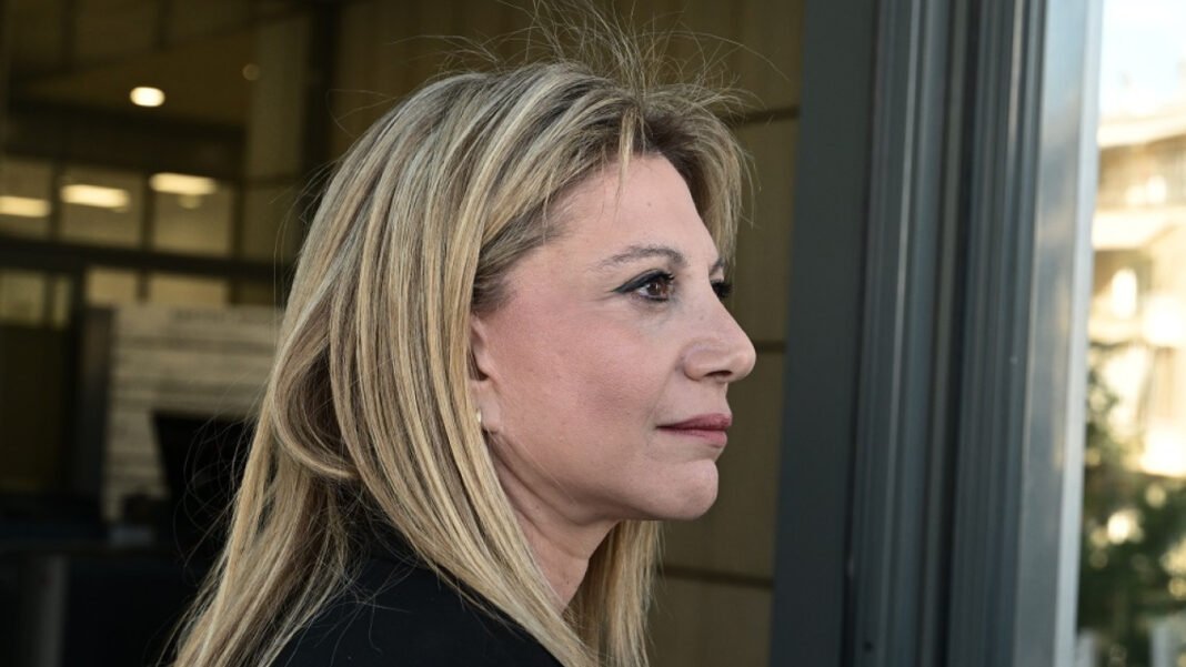 Καταγγελία Καρυστιανού για την επέτειο του «ΟΧΙ»: «Δεν μας άφησαν να καταθέσουμε στεφάνι» Καταγγελία-Καρυστιανού-για-την-επέτειο-του-«ΟΧΙ»:-«Δεν-μας-άφησαν-να-καταθέσουμε-στεφάνι»